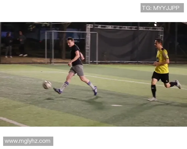 足球明星的过人风格解析与技巧分享让你领略球场魅力与精彩瞬间